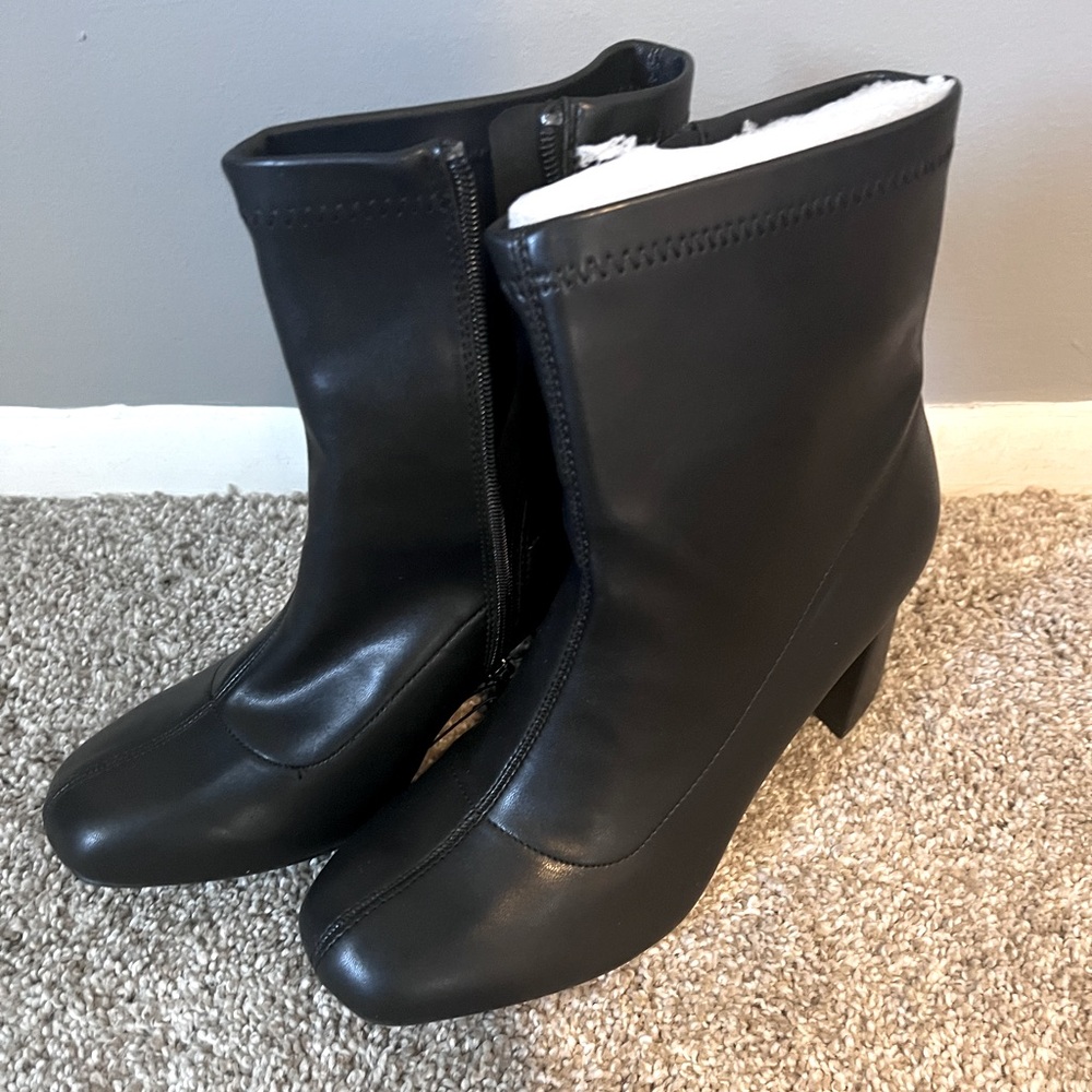Dressy Stretch Black Boot(ie)